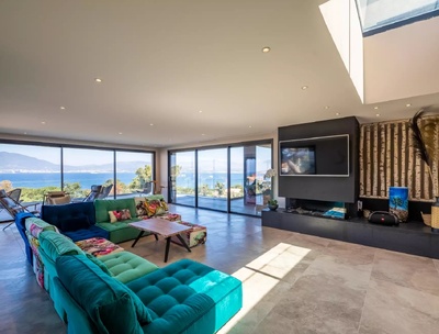 Vacances à Ajaccio, optez pour une location de villa d'exception. Vacances à Ajaccio, optez pour une location de villa d'exception.