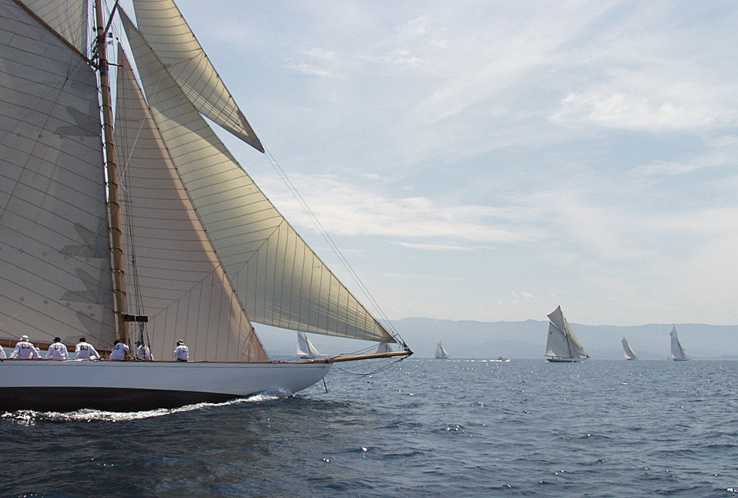 Comment reconnaître un bateau à voile ? - Le Blog des passionnés de bateaux  à moteur et de voiles