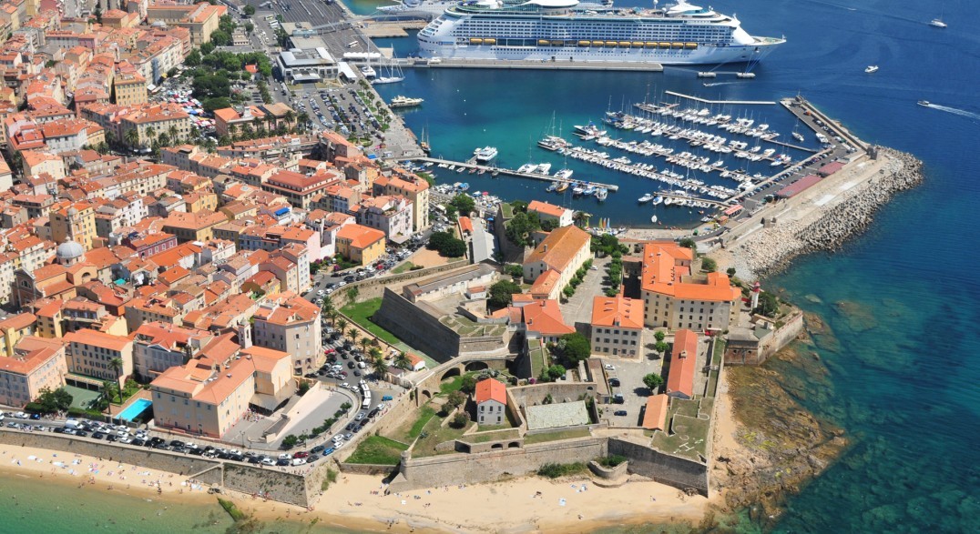 Découvrir Ajaccio en Scooter Découvrir Ajaccio en Scooter