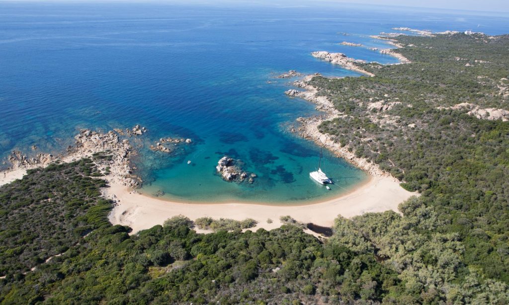 Comment faire le tour de la Corse en bateau ?