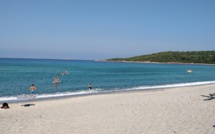 Le tourisme à Ajaccio en hors saison....les pieds dans l'eau